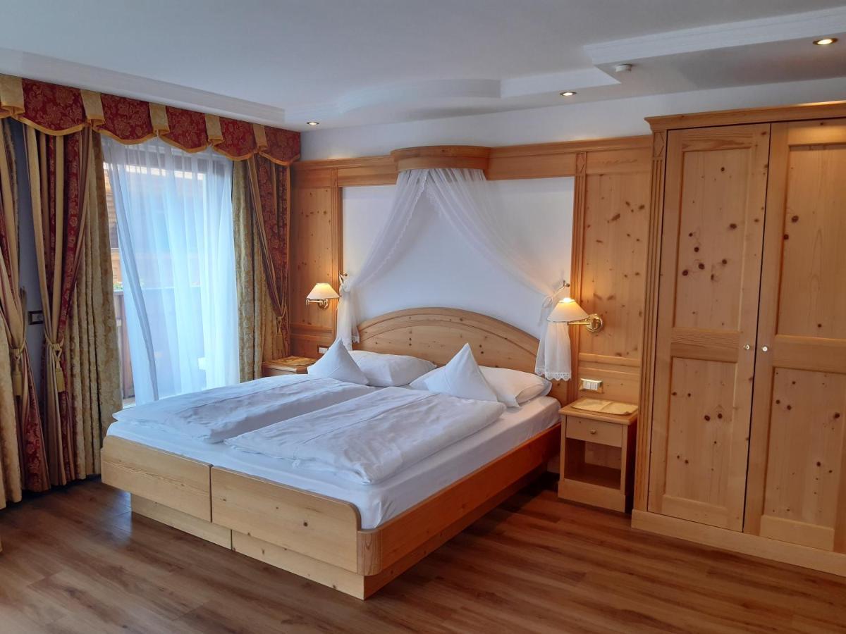 Garni Franca B&B Selva di Val Gardena Extérieur photo