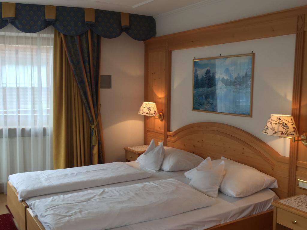 Garni Franca B&B Selva di Val Gardena Extérieur photo